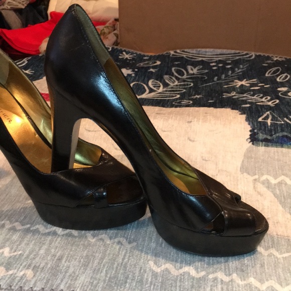 Marc Fisher black leather heels - Picture 2 of 7